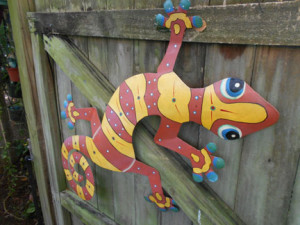 garden statue - gecko