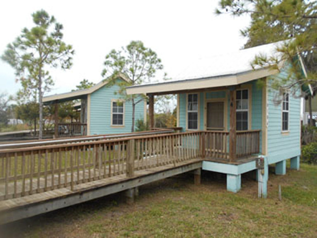 Cabins for rent at Jiggs Landing, Bradenton